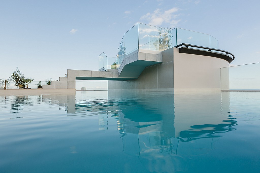 Three House Hotel