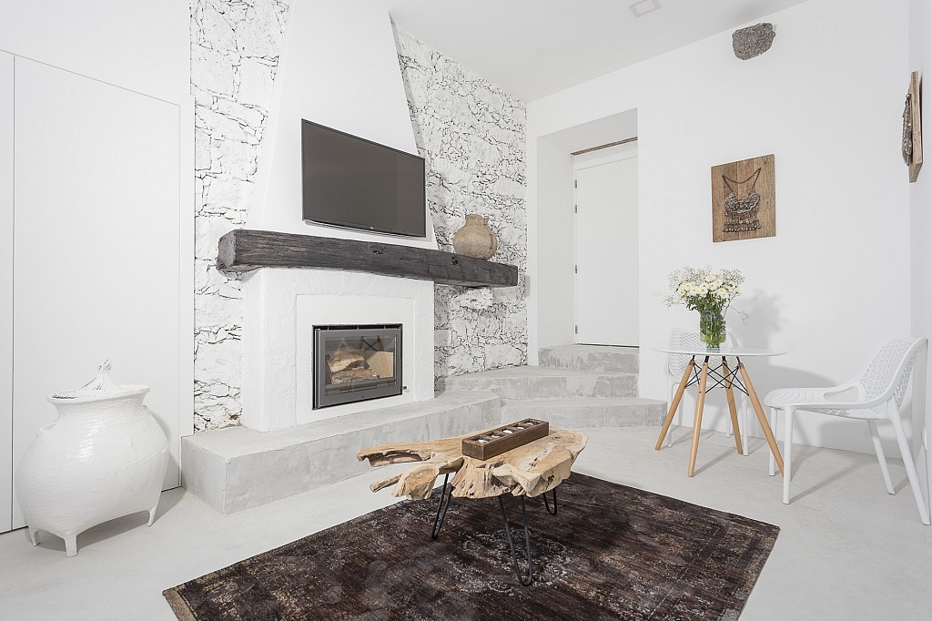 White Exclusive Suites & Villas