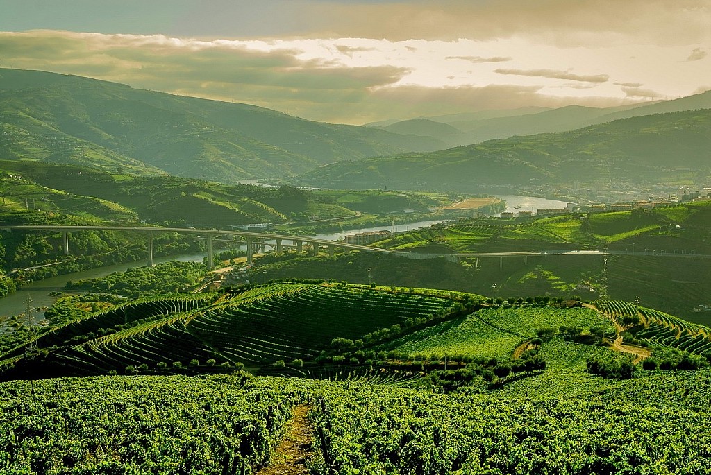 Portugal Honeymoon Guide: Romantic Places, Boutique Hotels & Tailor-Made Itineraries
