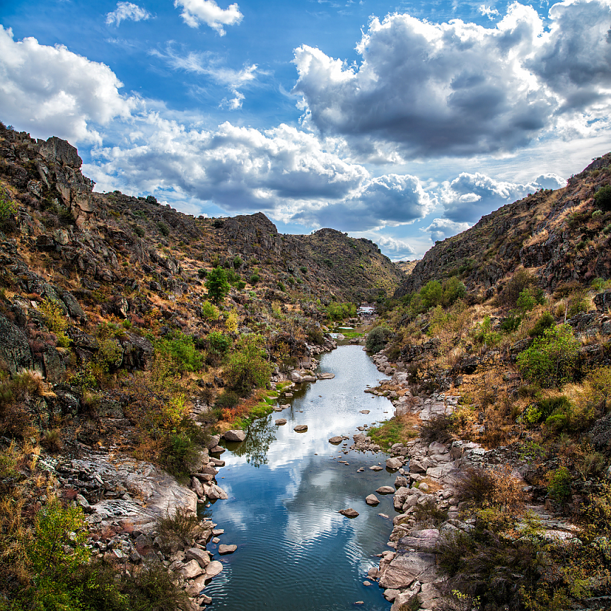 Best Portugal's breathtaking walkways: A journey of serenity and adventure