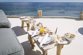 White Exclusive Suites & Villas