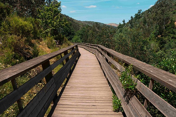 Caminhar pelos Passadiços do Paiva
