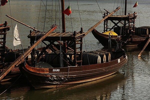 Corra ao lado do Rio Douro, no Porto