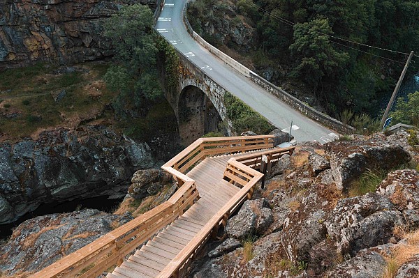Caminhar pelos Passadiços do Paiva