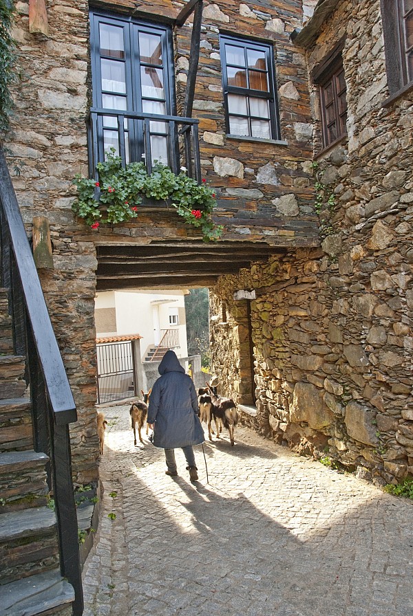 The 7 Schist Villages Walking Tour